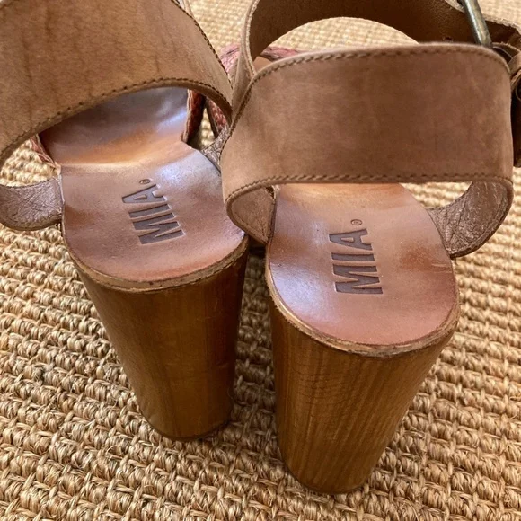 MIA Anthropologie wooden leather platform sandals heels - Picture 3 of 6
